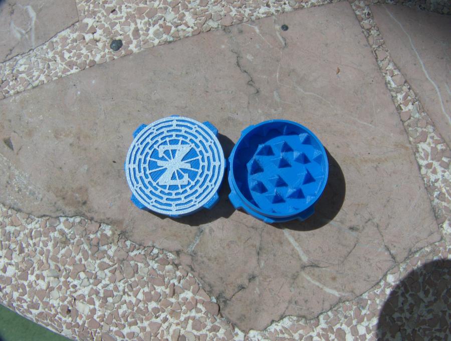 Interior del grinder de plástico 3d modelo Rinne Sharingan