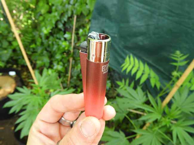 Revés del Mechero Clipper Metallic Gradient 5 color rojo degradado